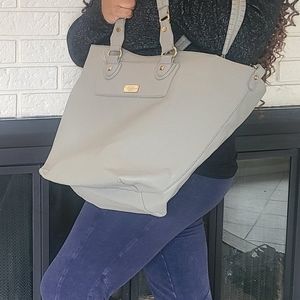 BCBG TOTE HANDBAG
